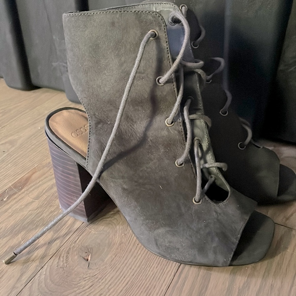 ASOS open toed heeled boot size 5